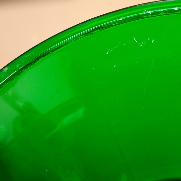 - Vintage NAPCO 8” emerald green glass vase #1172 - Picture 3 of 4